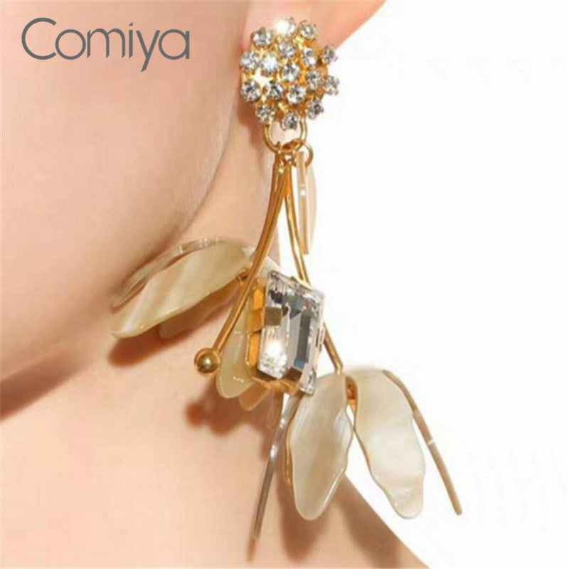 Comiya Baroque Dangling Earrings