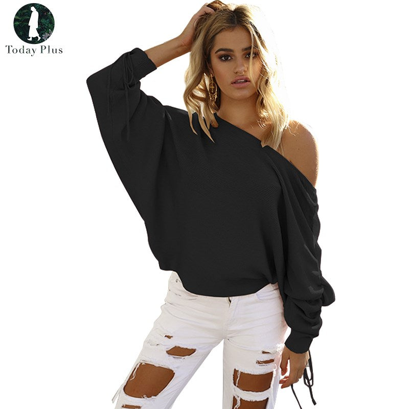 2017 New Strapless Sweater Knitted Autumn Blouses Skew Collar Fashion Long Sleeve Batwing Sleeve Top Knitting Wool Shirts Women