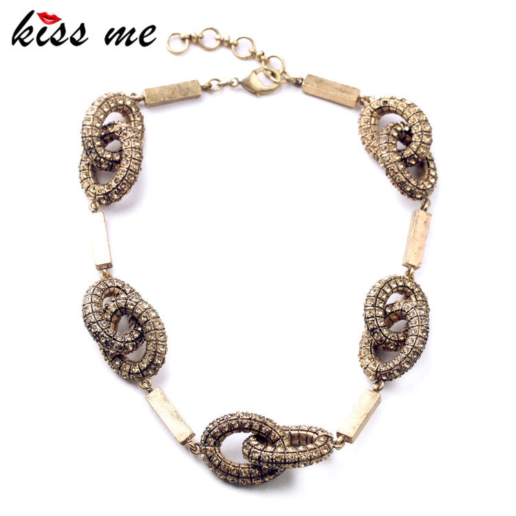 Women Zinc Alloy Buckle Retro Short Necklace